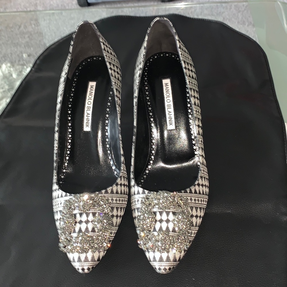 Manolo Blahnik Hangisi 70 Embellished Print Pumps Authentic original and brand N